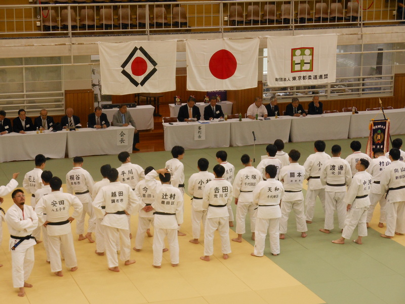 東京都民柔道大会（24地区対抗）参加させていただきました。